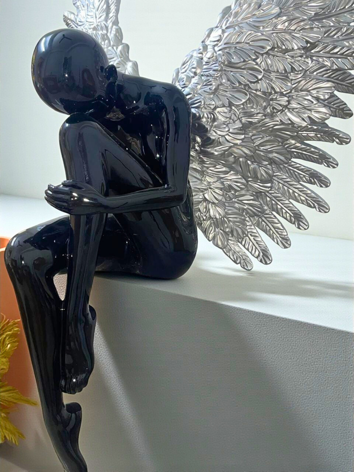 Noir Séraphine Resin Sculpture