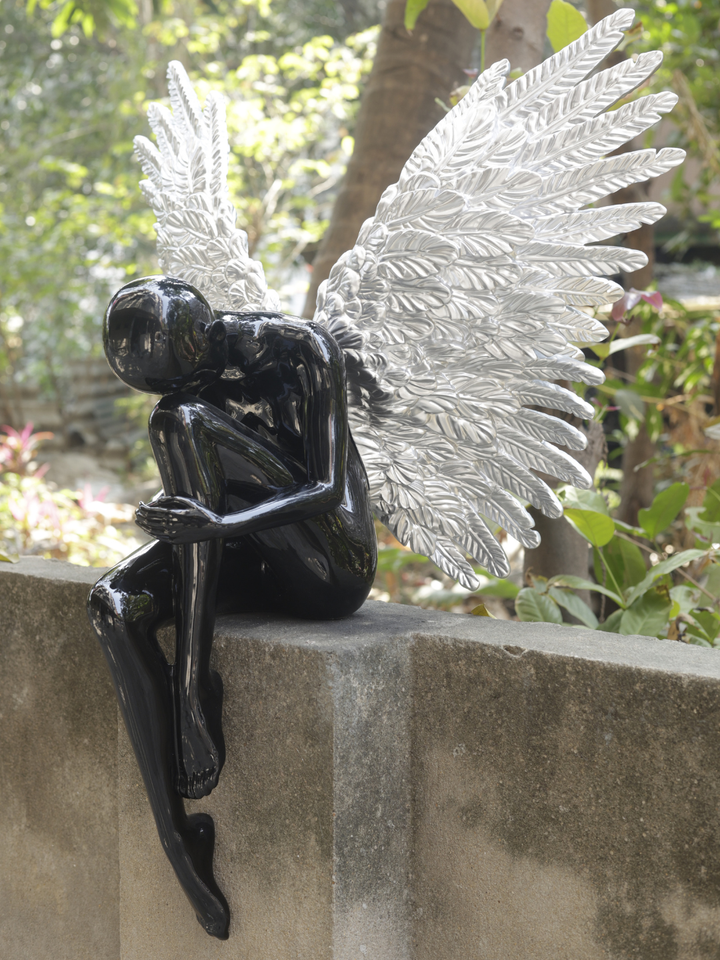 Noir Séraphine Resin Sculpture