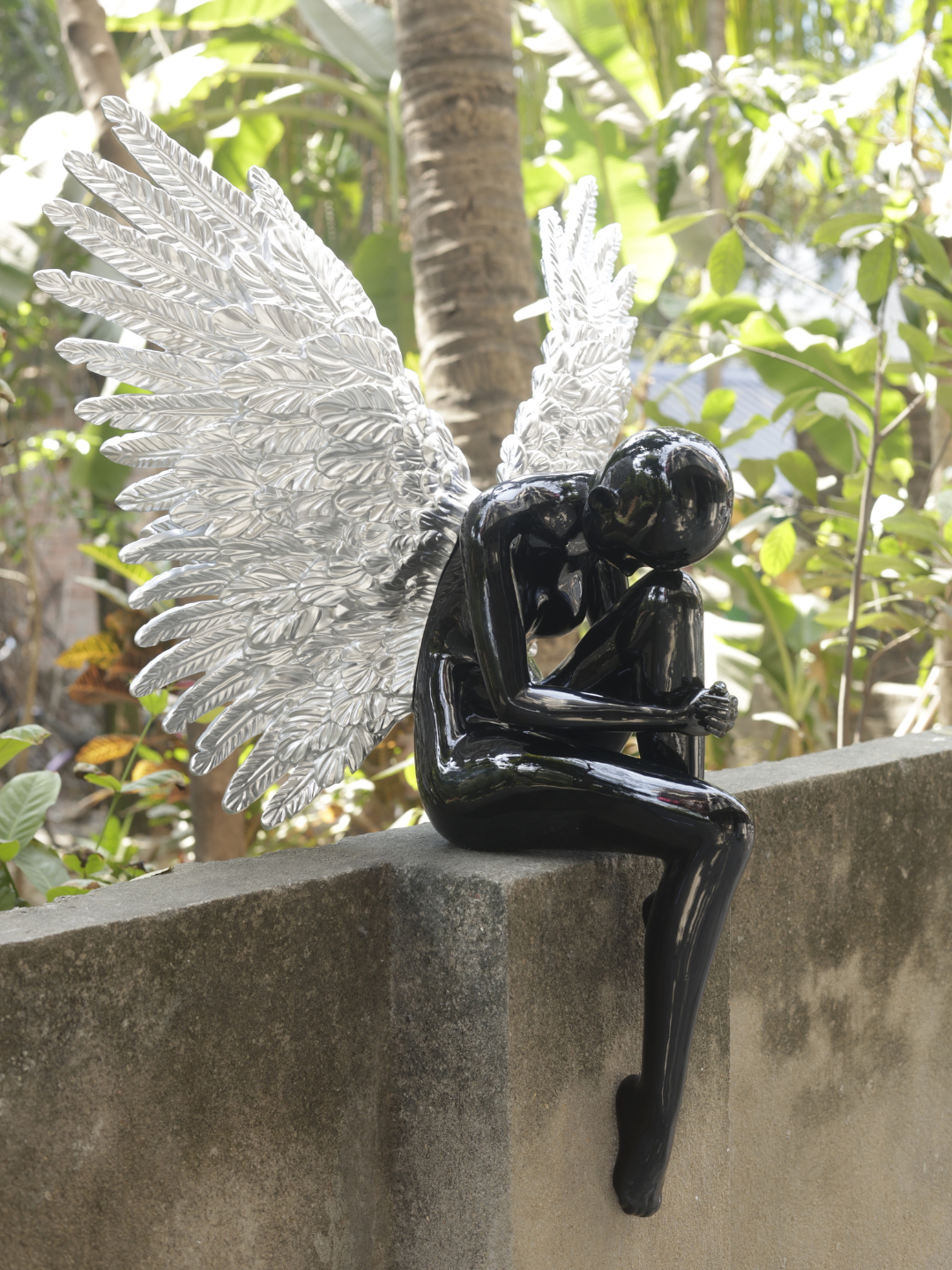 Noir Séraphine Resin Sculpture