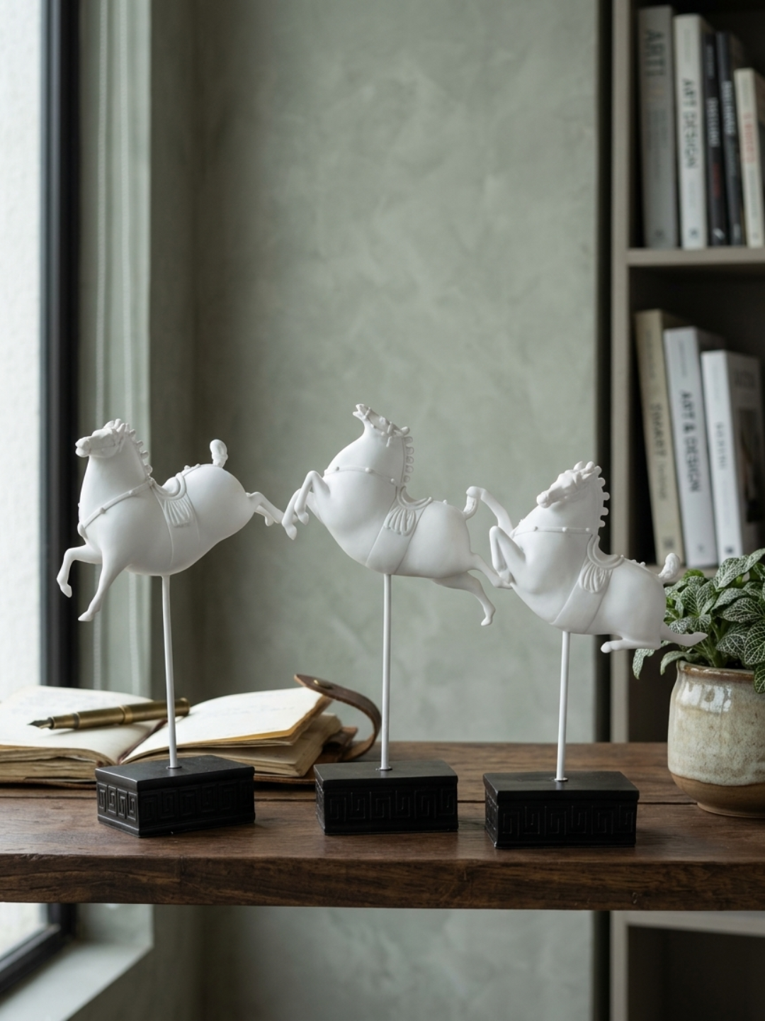 Élan White Horse Sculpture Set of 3