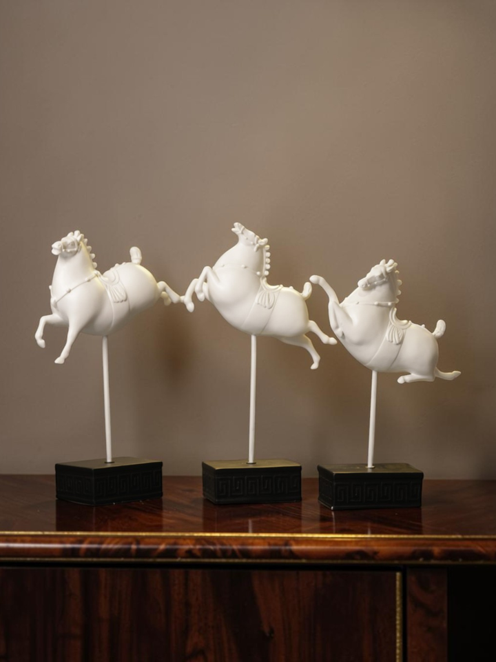 Élan White Horse Sculpture Set of 3