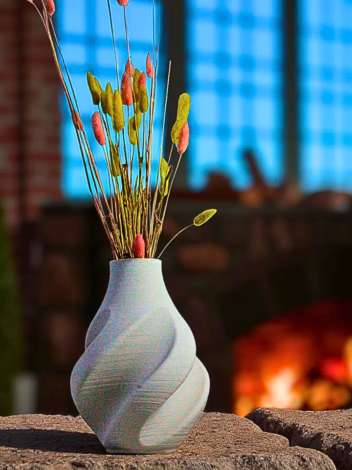 Luxury 3D Printed Twisting Vase