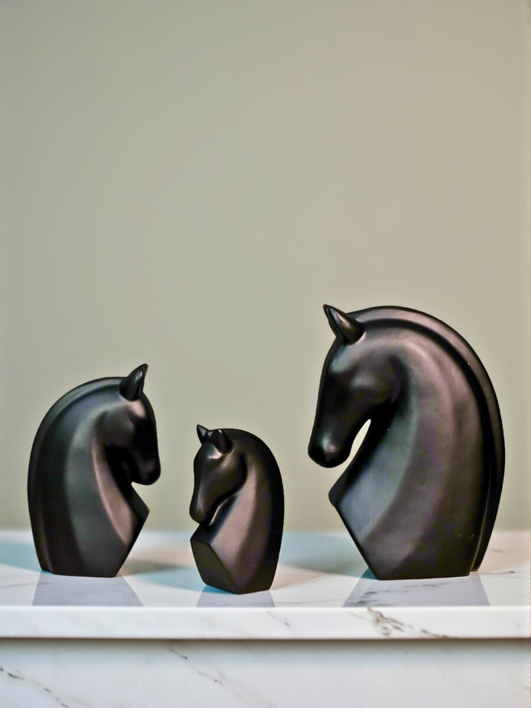 Triple Harmony Horse Resin Decor