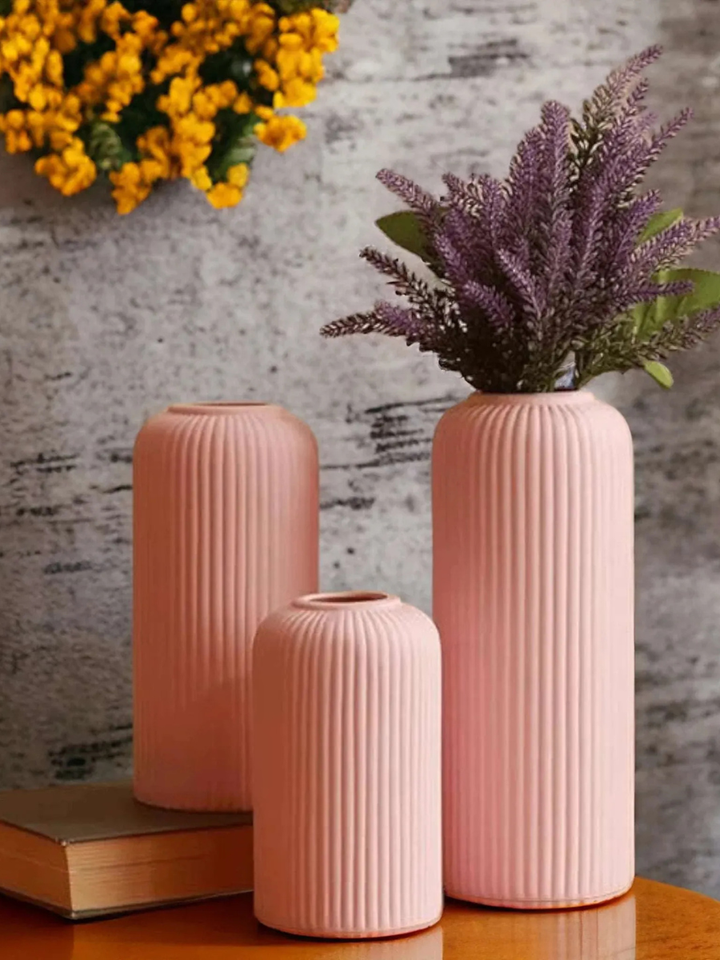 Contemporary Ribbed - Set of 3 Vases