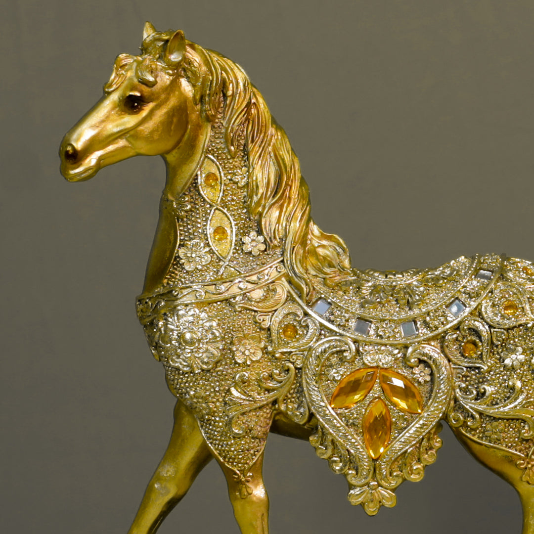 Strolling Royal Horse Resin Sculpture