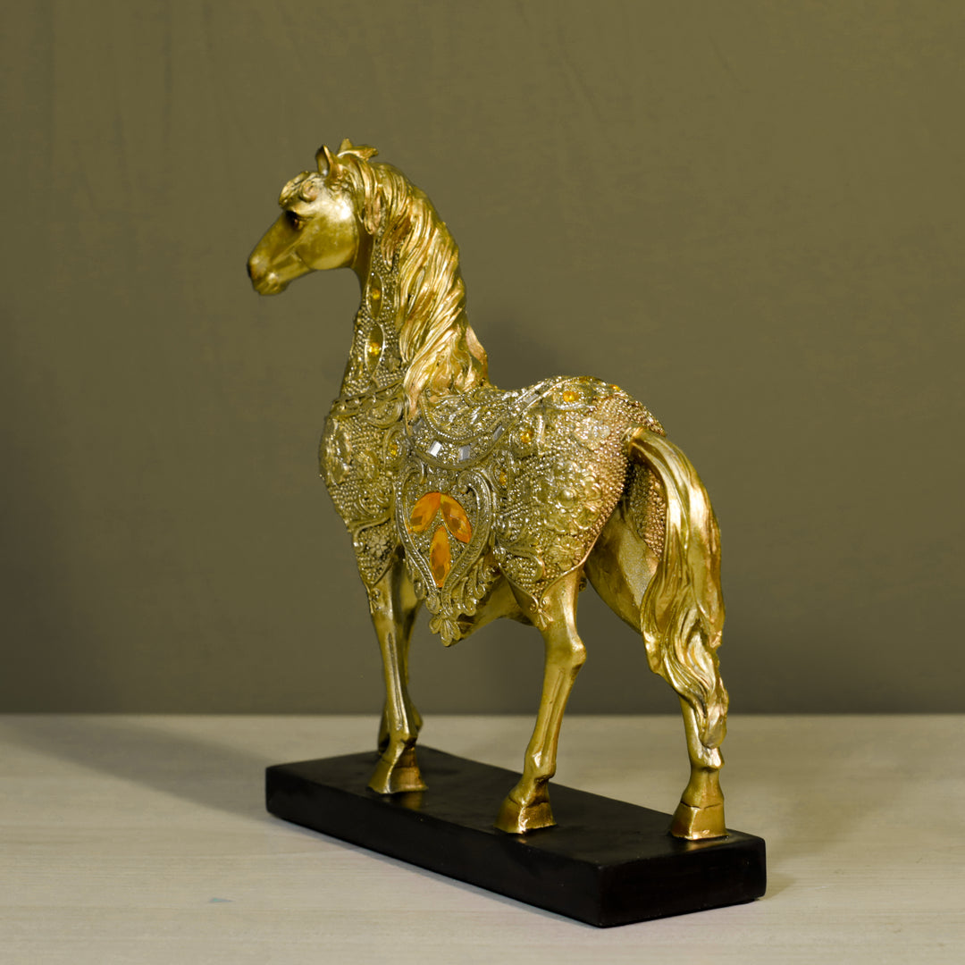 Strolling Royal Horse Resin Sculpture