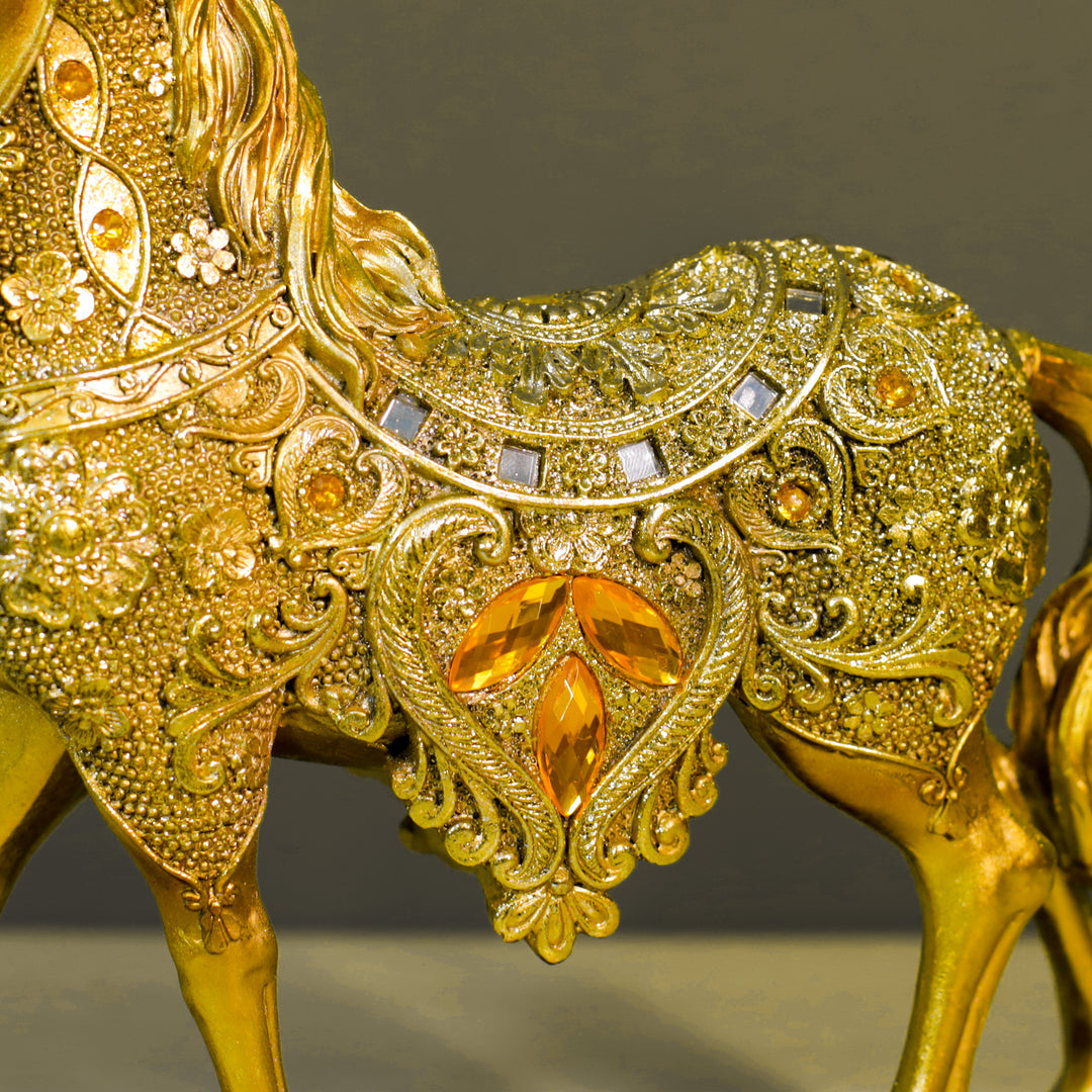 Strolling Royal Horse Resin Sculpture