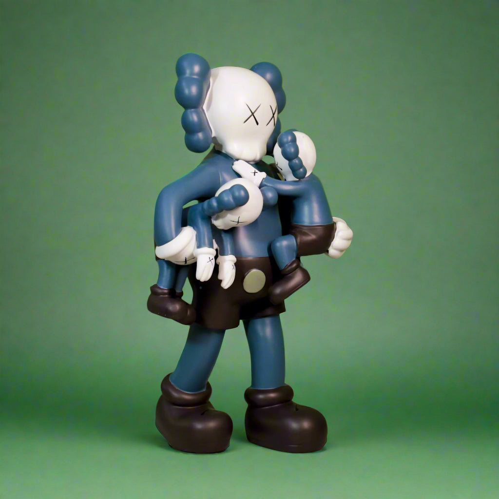 KAWS Companion Family Resin Sculpture – Décor Helm